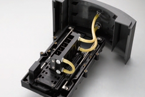 Fixed position 10mm constant temperature cell holder